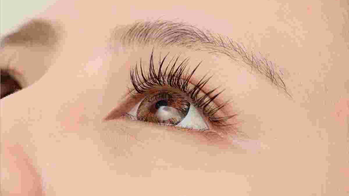 How to Grow Eyelashes Guaranteed Tips