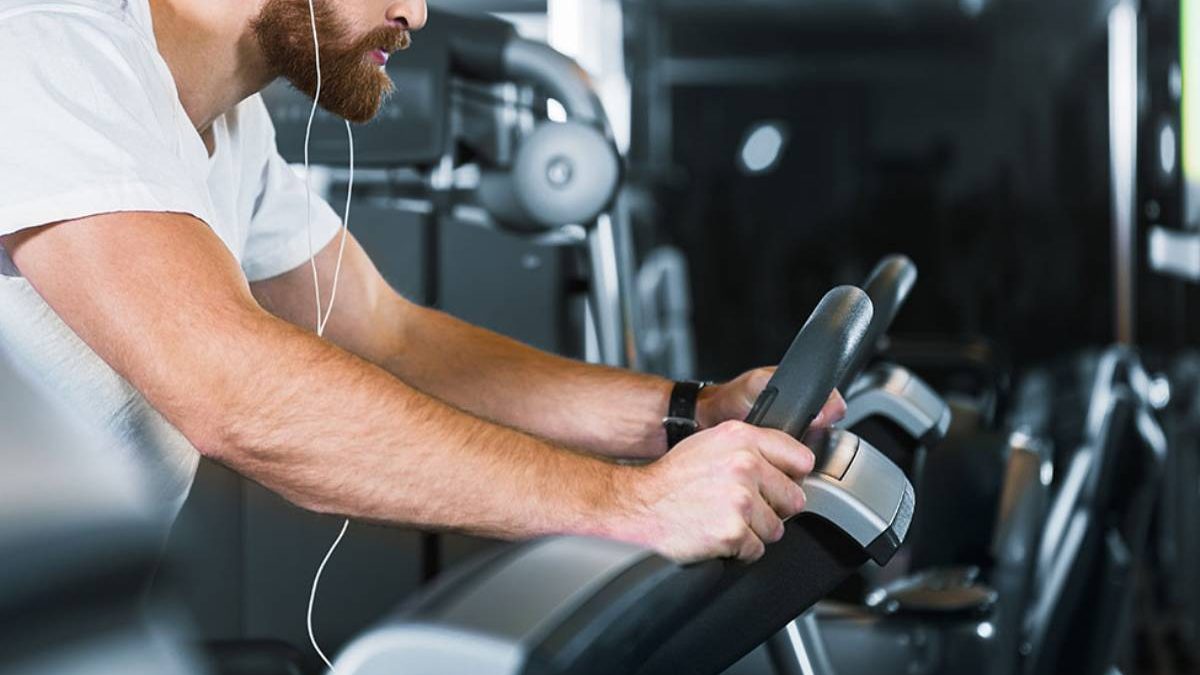 Gymnastics on the Road: Exercises in the Car or Subway