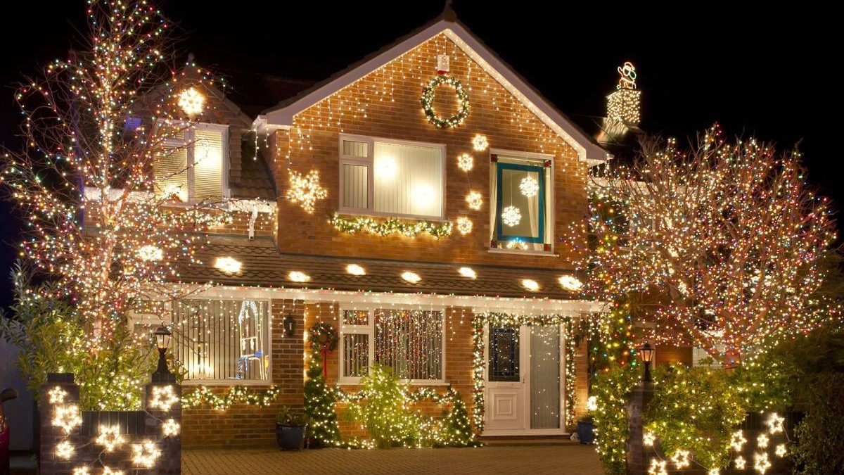 Strategies for Setting Up Your Christmas Decorations