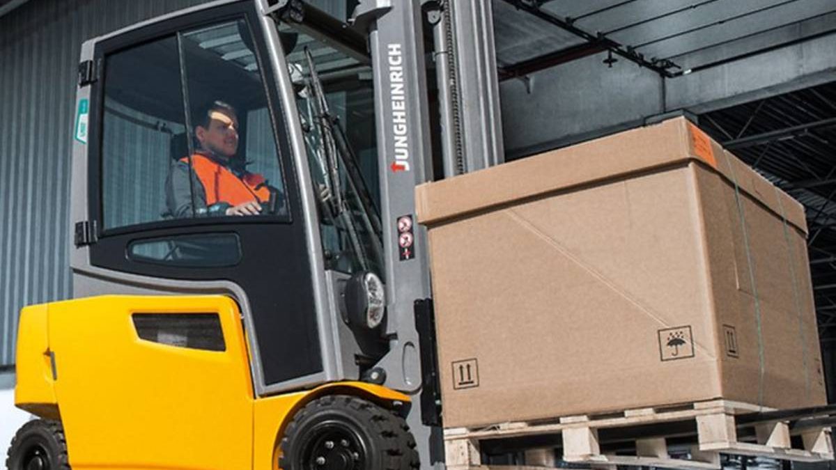 Know More about Forklifts