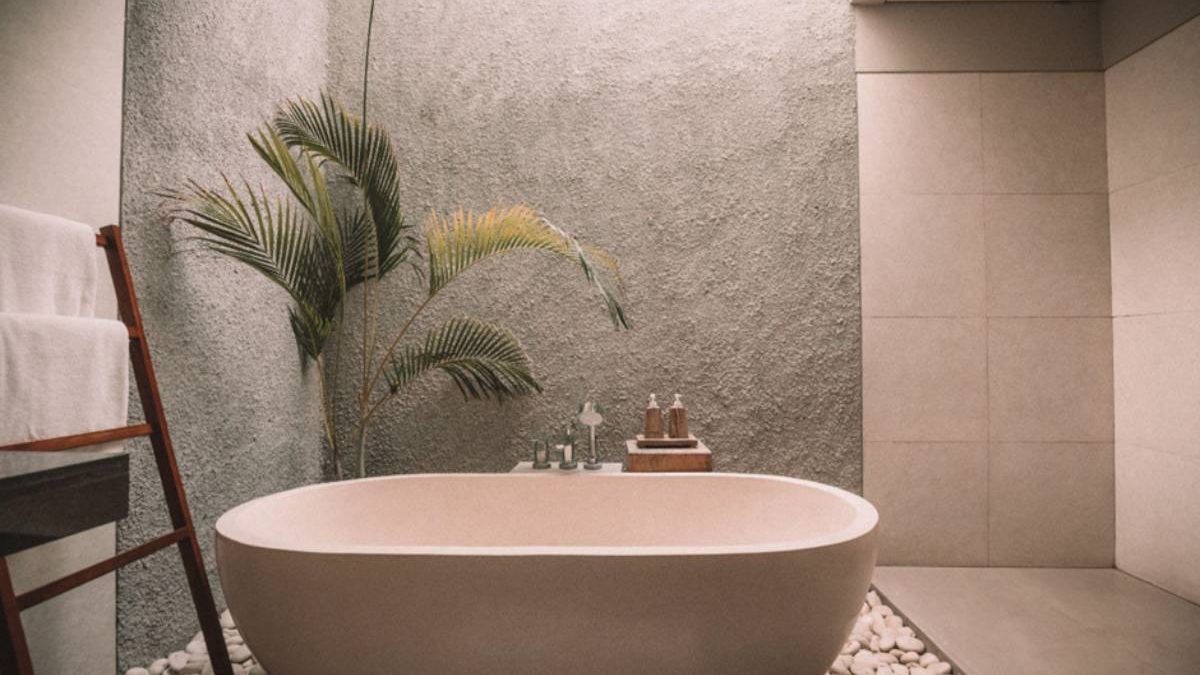 11 Functionality Tips for Large Bathroom Renovation