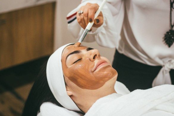 8 Non-Surgical Ways to Lift & Tighten Your Facial Skin