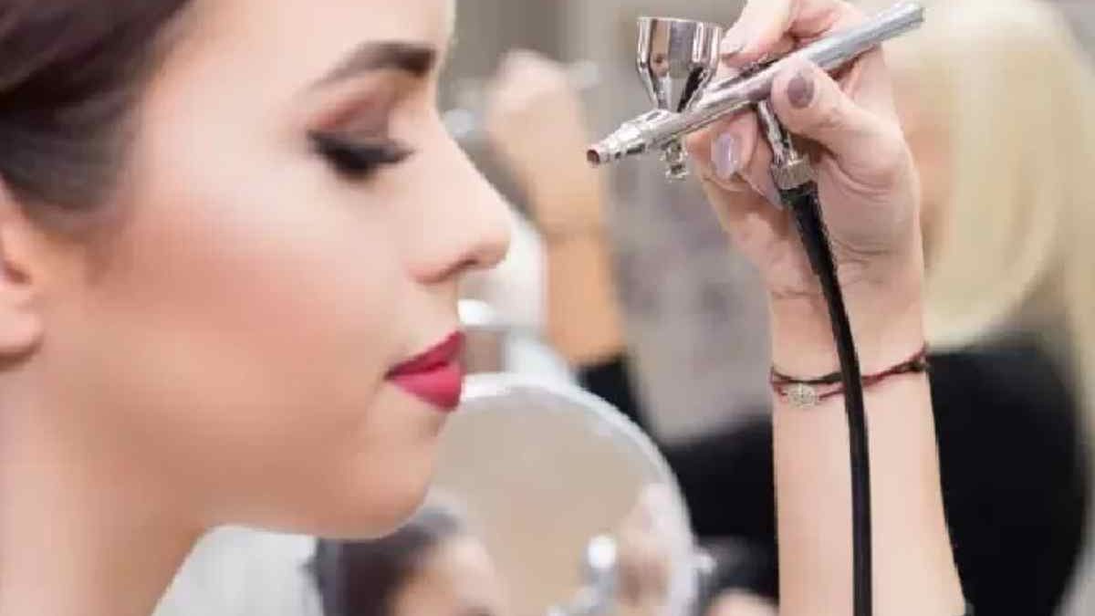 How to Create a Full Face Airbrush Makeup Look – 2023