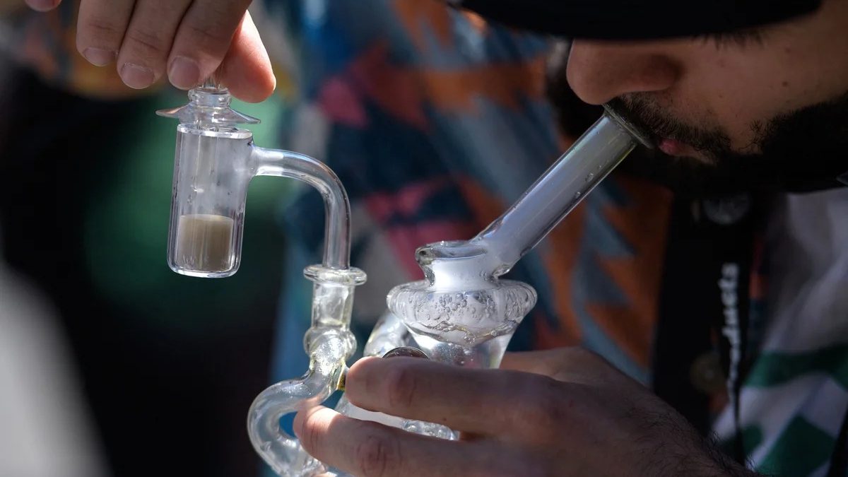 The Science Behind Glass Pipes for Weed: How They Work