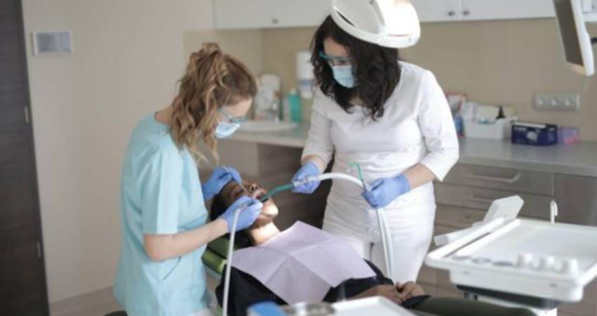 7 Different Types Of Oral Care Specialists and Their Roles