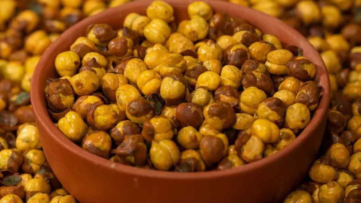 wellhealthorganic.com:10benefits of eating roasted gram