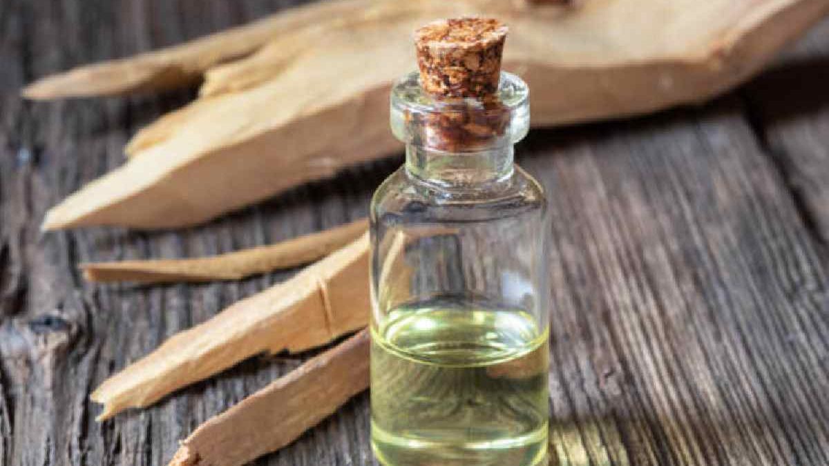 Aromatherapy with Sandalwood Essential Oil